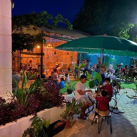 Bloom Garden Bed & Breakfast シェムリアップ エクステリア 写真