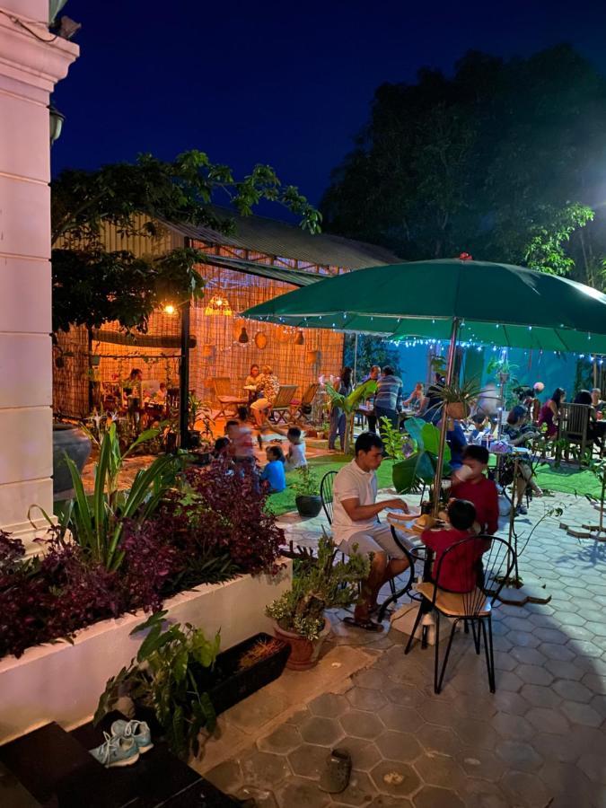 Bloom Garden Bed & Breakfast シェムリアップ エクステリア 写真