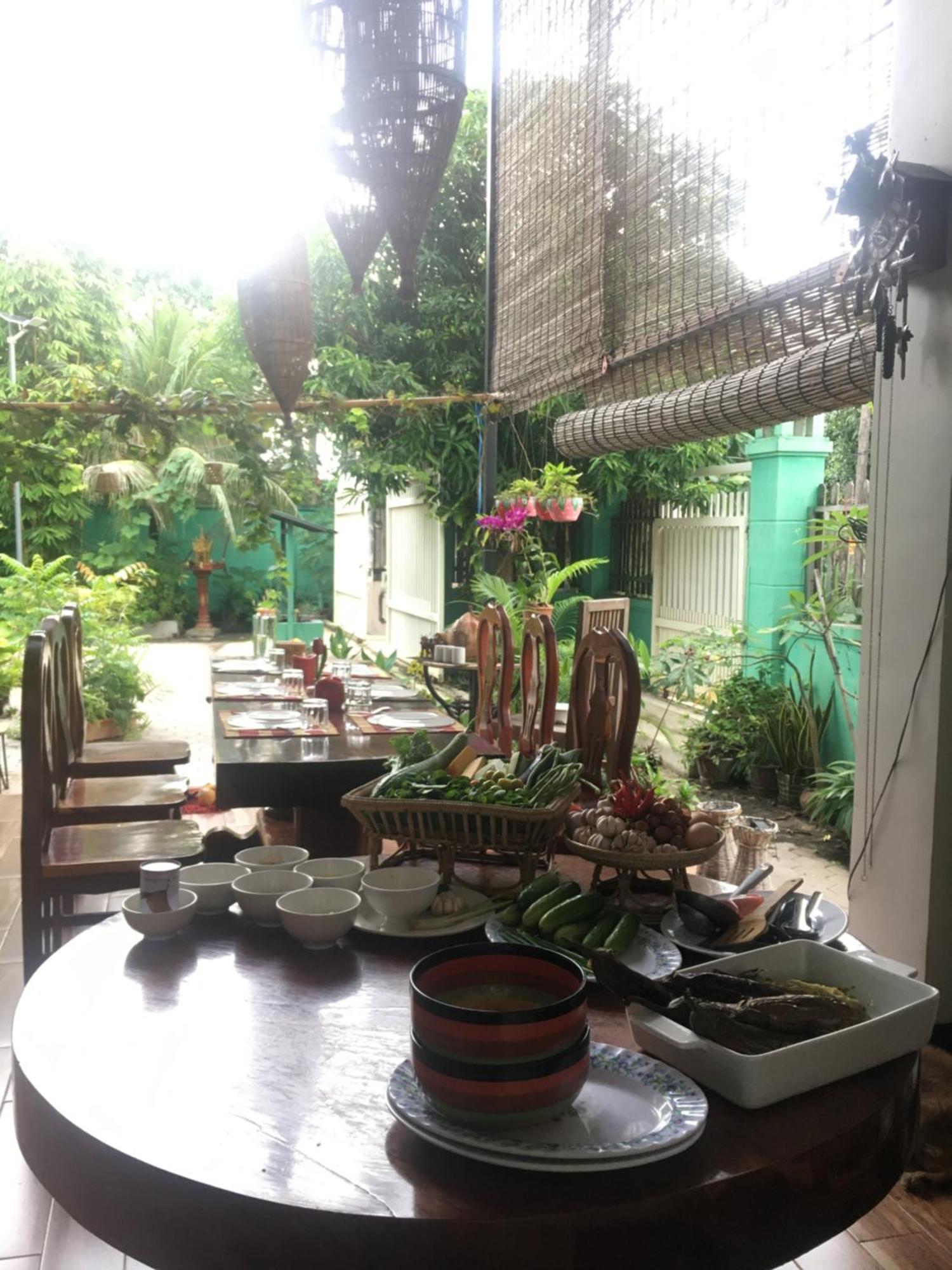 Bloom Garden Bed & Breakfast シェムリアップ エクステリア 写真